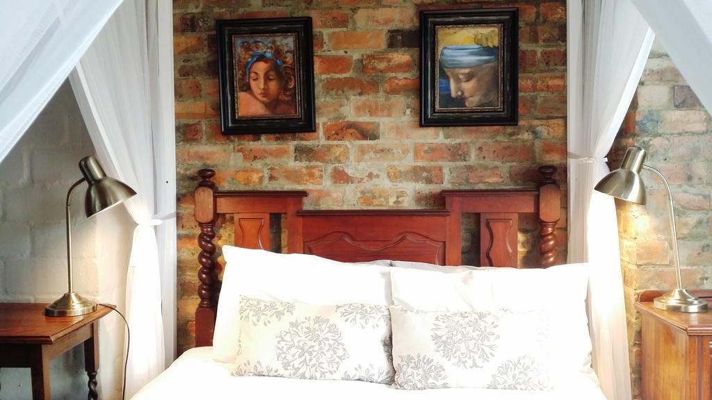 Hornbill House Self Catering Accommodation Hermanus Habitación foto