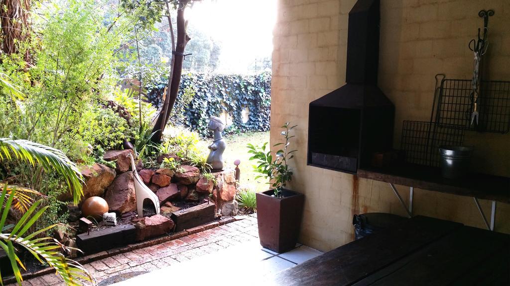 Hornbill House Self Catering Accommodation Hermanus Exterior foto